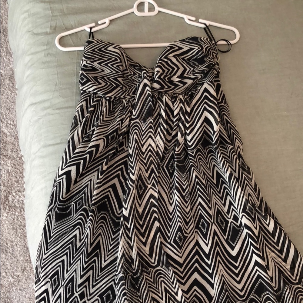 Strapless black and white dress